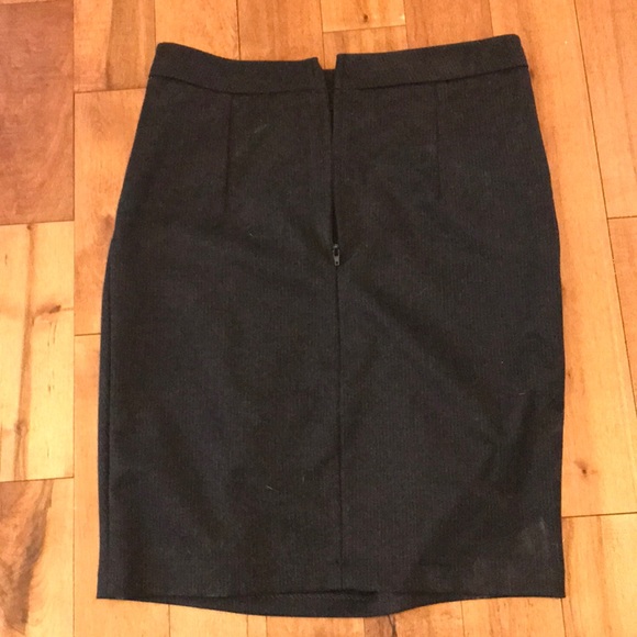 Grey Zara Pencil Skirt - Picture 3 of 3